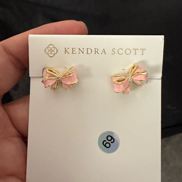 Kendra Scott Jewelry - Kendra Scott x love shack fancy bow studs new on card pink gold